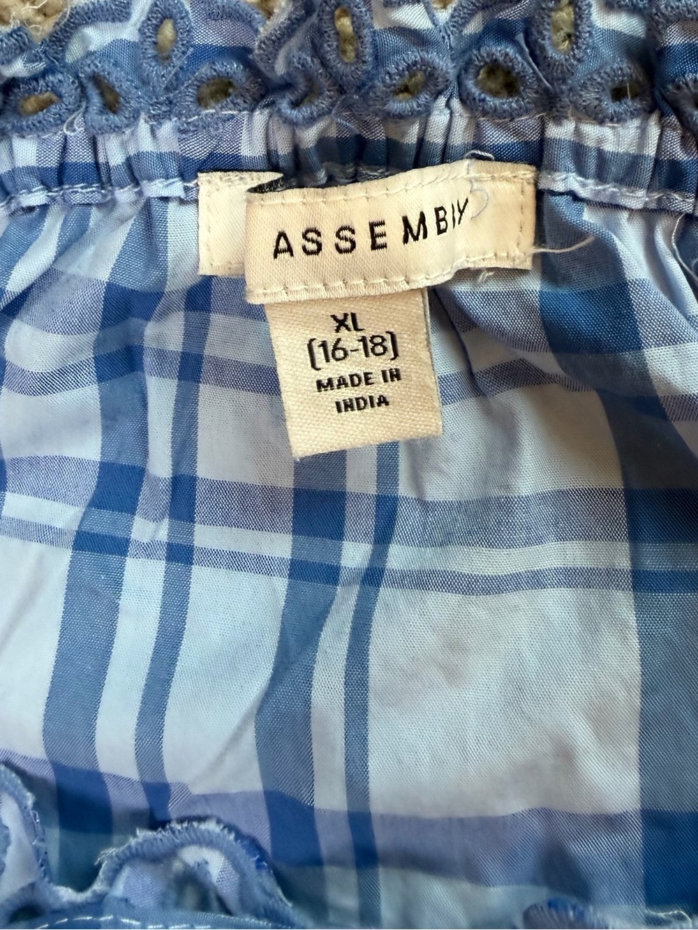 Free Assembly Plaid Embroidered Peasant Blouse – XL – NWT - Picture 8 of 8